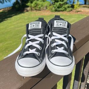 BRAND NEW ALL STAR CHUCK TAYLOR CONVERSE SIZE 3.